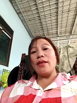 Snapshot of Jooj- chatting on April 4, 2026, 5:27 am Jooj- online show from April 4, 2026, 5:27 am