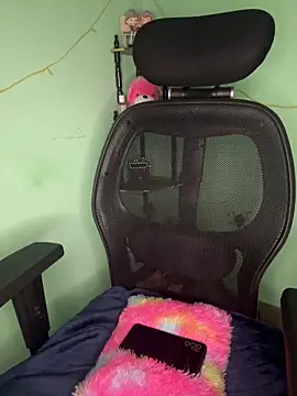 Praachiiii online show from February 21, 2026, 11:06 pm