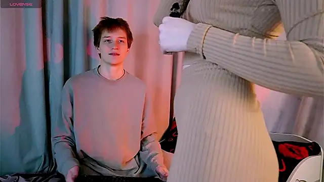 Lola Raivis  online show from February 21, 2026, 7:26 pm