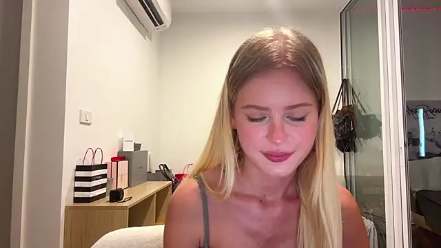 Snapshot of Slay_Swag chatting on February 27, 2026, 10:26 am Slay Swag online show from February 27, 2026, 10:26 am