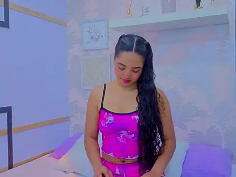 Emma Thompssonn online show from March 3, 2026, 11:49 am