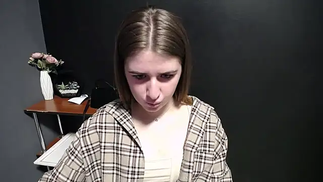 Sunny siren online show from March 28, 2026, 1:43 pm