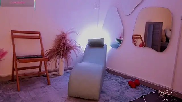 fransheskarossi online show from March 19, 2026, 11:36 am