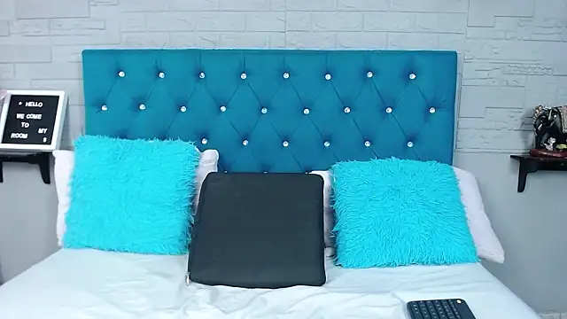 Snapshot of ZolaniBaker chatting on February 2, 2026, 7:34 pm ZolaniBaker online show from February 2, 2026, 7:34 pm