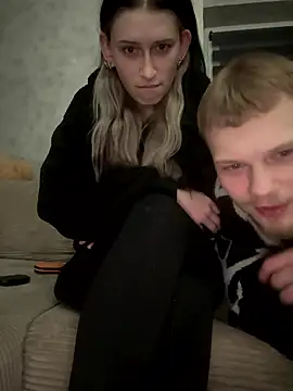 HotcoupleTrouble online show from January 15, 2026, 6:44 pm