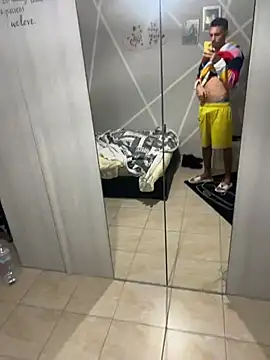 Snapshot of piccolo2002 chatting on January 17, 2026, 4:00 pm piccolo2002 online show from January 17, 2026, 4:00 pm