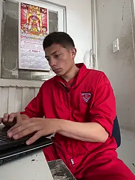 Snapshot of santiObrero chatting on February 23, 2026, 3:53 pm santiObrero online show from February 23, 2026, 3:53 pm