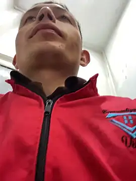 santiObrero online show from March 9, 2026, 8:13 pm