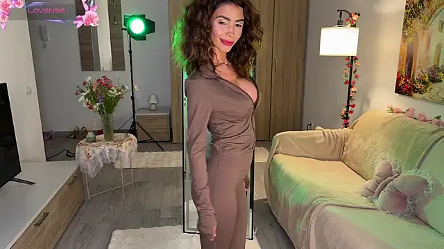 AyanaLys online show from June 24, 2026, 7:24 pm