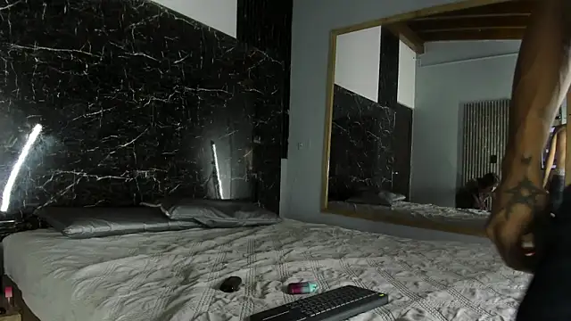 Snapshot of Karla_logan chatting on February 27, 2026, 3:50 am Karla logan online show from February 27, 2026, 3:50 am