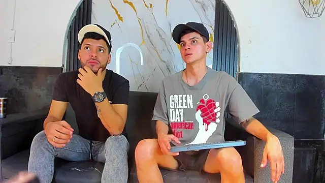 Snapshot of Angel_Villareal chatting on February 20, 2026, 5:04 am Angel Villareal online show from February 20, 2026, 5:04 am