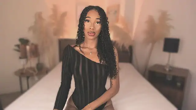 KaryMooon online show from April 10, 2026, 8:57 pm