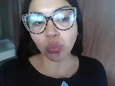 ladystichita online show from June 21, 2026, 4:20 pm
