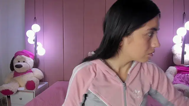 Anyelii hot online show from February 23, 2026, 7:11 pm