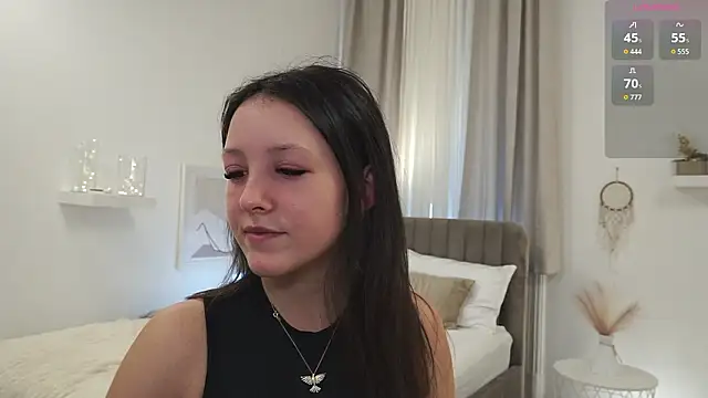 Snapshot of Miss_sindy11 chatting on February 6, 2026, 8:51 am Miss sindy11 online show from February 6, 2026, 8:51 am