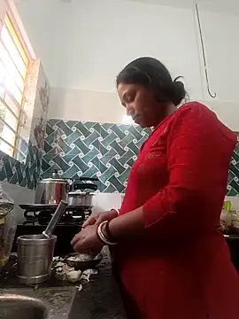 Hot-Tinaa online show from February 20, 2026, 7:54 am