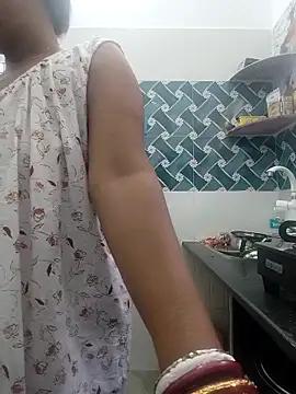 Hot-Tinaa online show from March 5, 2026, 2:18 am