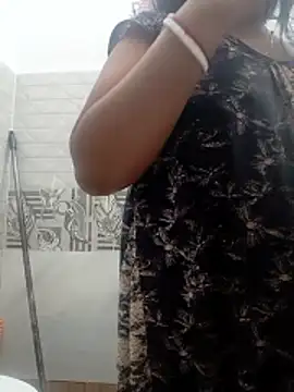 Hot-Tinaa online show from April 4, 2026, 6:55 am