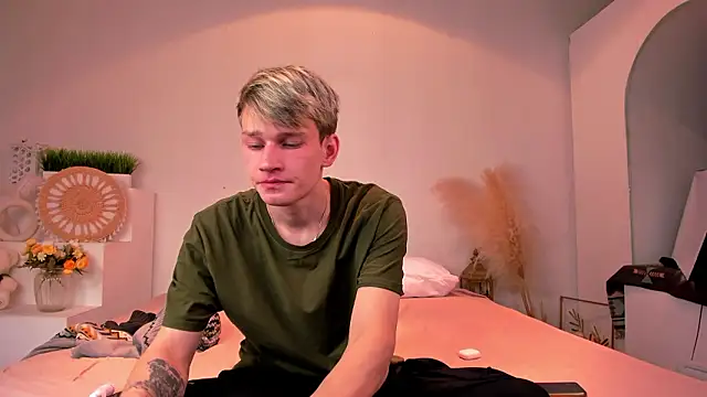 Snapshot of Volan_Starts chatting on February 1, 2026, 4:11 am Volan Starts online show from February 1, 2026, 4:11 am