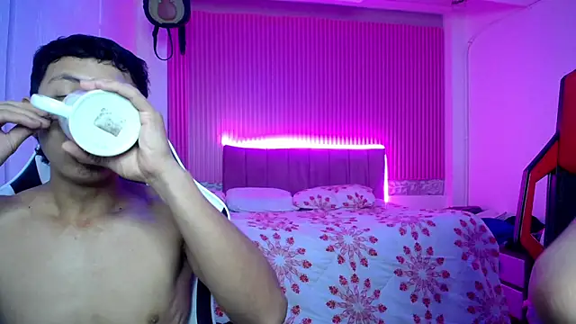 sonic jess07 online show from April 12, 2026, 9:14 am