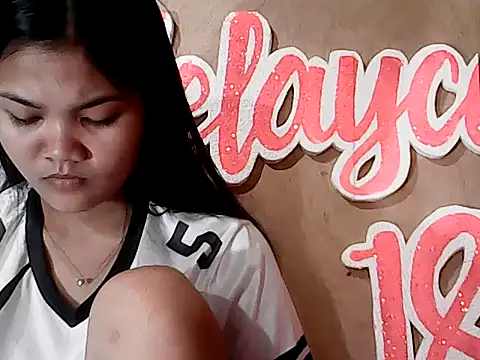 PinaySkinnyJust18 online show from January 18, 2026, 10:02 pm