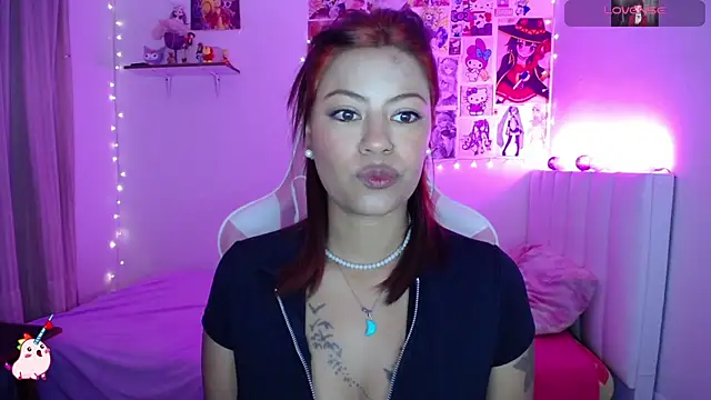 Danna Soffia online show from August 4, 2026, 12:52 pm