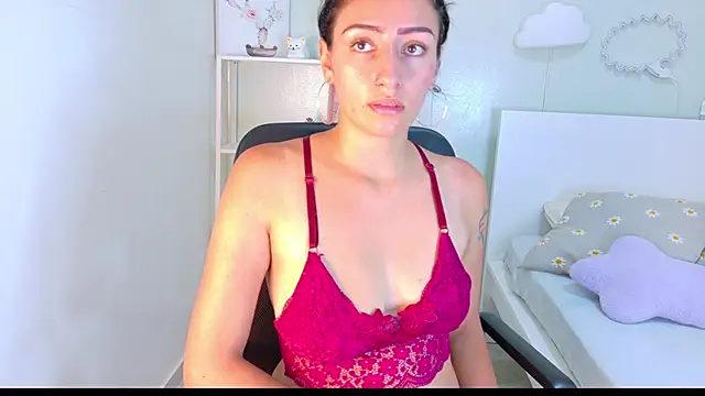 AmmyRouse   online show from February 3, 2026, 11:04 am