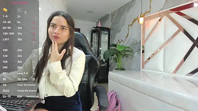 Qetsyah tf online show from April 15, 2026, 1:40 pm