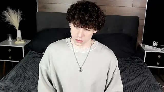 Snapshot of TylerGibson chatting on February 25, 2026, 4:11 am TylerGibson online show from February 25, 2026, 4:11 am