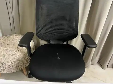 scissors99 online show from April 19, 2026, 8:33 pm