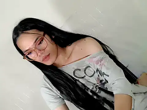 Urhotfucking veronica1 online show from April 14, 2026, 8:04 pm