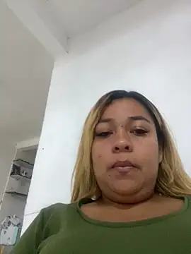 veronica414 online show from April 14, 2026, 12:33 pm