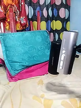 Snapshot of AxelWhitte chatting on February 7, 2026, 8:56 pm AxelWhitte online show from February 7, 2026, 8:56 pm