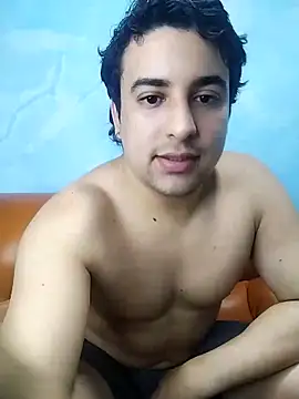 Snapshot of AxelWhitte chatting on February 21, 2026, 7:04 pm AxelWhitte online show from February 21, 2026, 7:04 pm