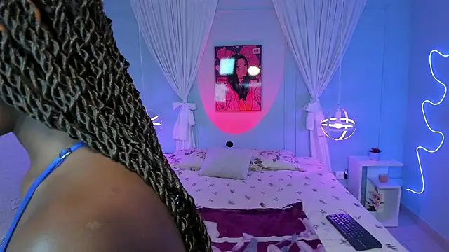 Snapshot of naomi_campell chatting on February 9, 2026, 7:29 pm naomi campell online show from February 9, 2026, 7:29 pm