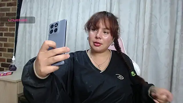 Snapshot of HannaRose- chatting on March 3, 2026, 2:50 am HannaRose- online show from March 3, 2026, 2:50 am