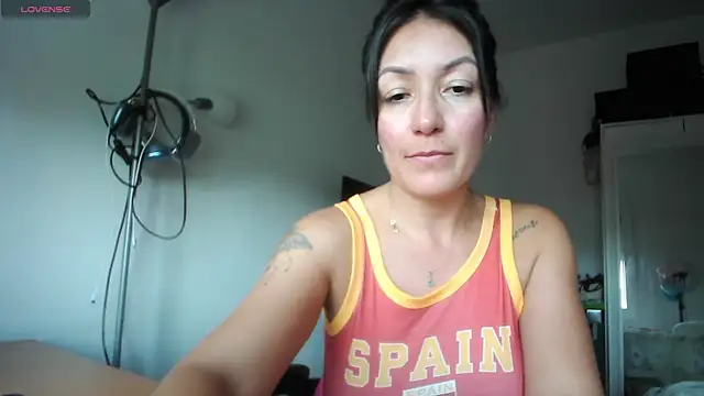 Snapshot of Yulian_Milf chatting on July 10, 2026, 2:30 pm Yulian Milf online show from July 10, 2026, 2:30 pm