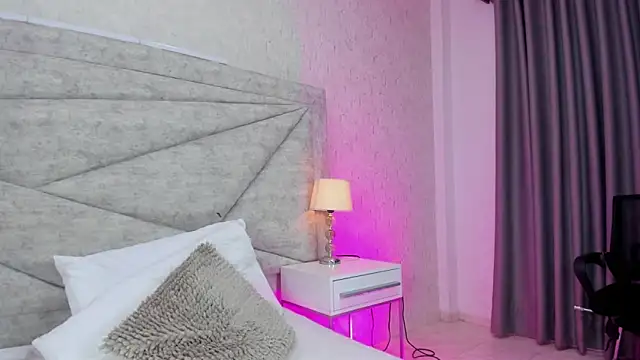 Snapshot of RousSweet- chatting on March 2, 2026, 9:10 pm RousSweet- online show from March 2, 2026, 9:10 pm