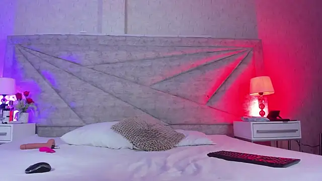 RousSweet- online show from March 9, 2026, 10:14 pm