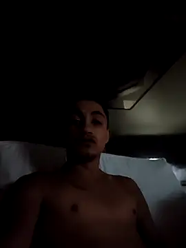 moreno22xx online show from February 15, 2026, 12:47 pm