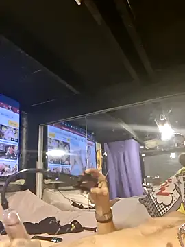 Slick69j online show from February 4, 2026, 4:51 am