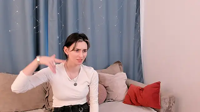 JackiYoss online show from February 11, 2026, 8:19 am