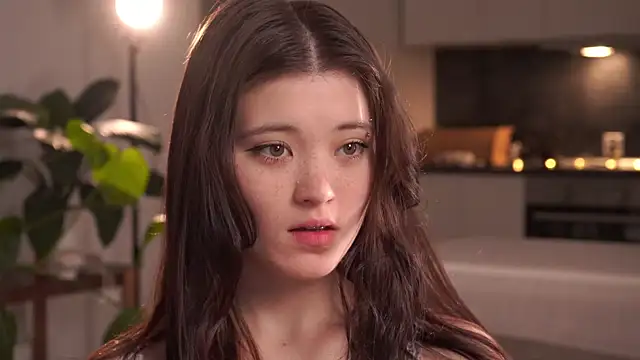 EleniRoeber online show from February 1, 2026, 4:27 pm