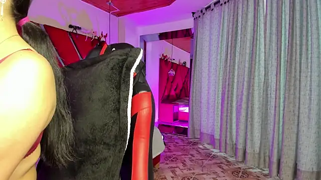 Lucia 24x online show from March 21, 2026, 11:37 am