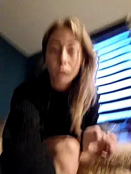 dewimp1 online show from June 10, 2026, 8:08 pm