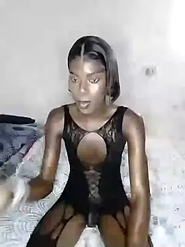 Snapshot of Chocolate_Queenxx03 chatting on May 28, 2026, 12:19 am Chocolate Queenxx03 online show from May 28, 2026, 12:19 am