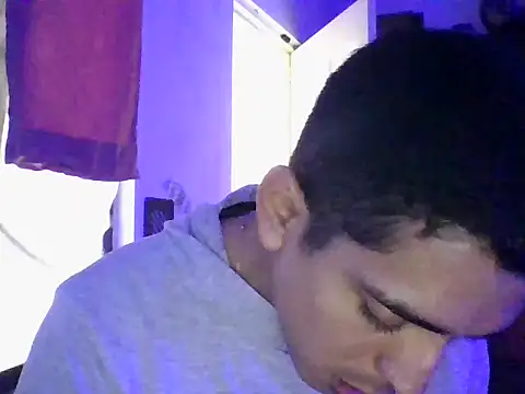 MRdxxx444 online show from April 20, 2026, 5:05 pm