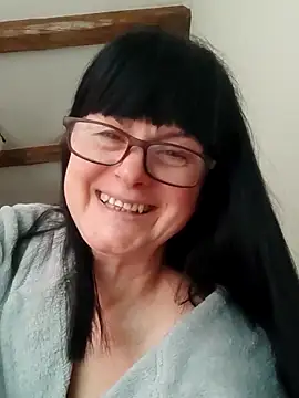 Snapshot of AliceSwan57 chatting on May 20, 2026, 3:07 pm AliceSwan57 online show from May 20, 2026, 3:07 pm