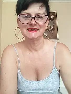 Snapshot of AliceSwan57 chatting on June 10, 2026, 6:56 am AliceSwan57 online show from June 10, 2026, 6:56 am
