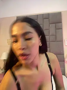 JuliaaVega online show from February 10, 2026, 2:10 pm